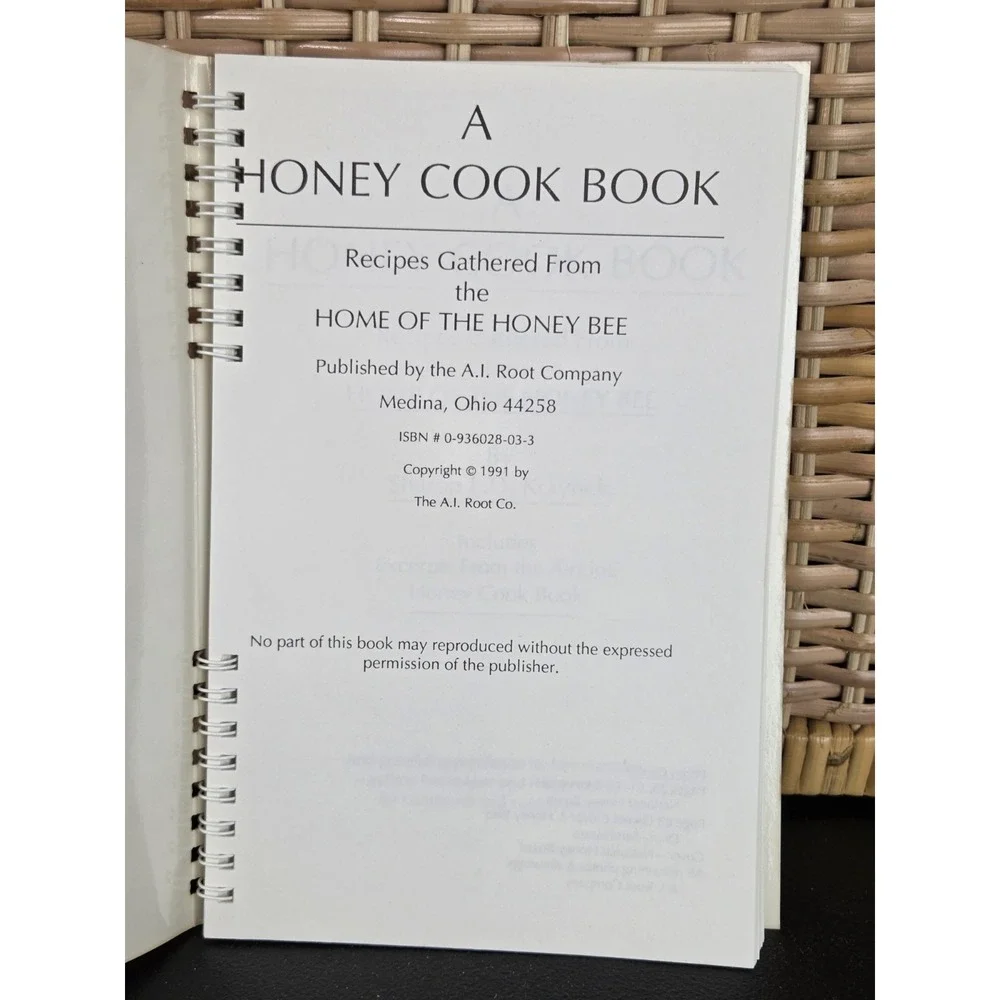 The A.I. Root Company‎ Honey Cook Book Cookbook 1991 Vintage Spiral Very Rare